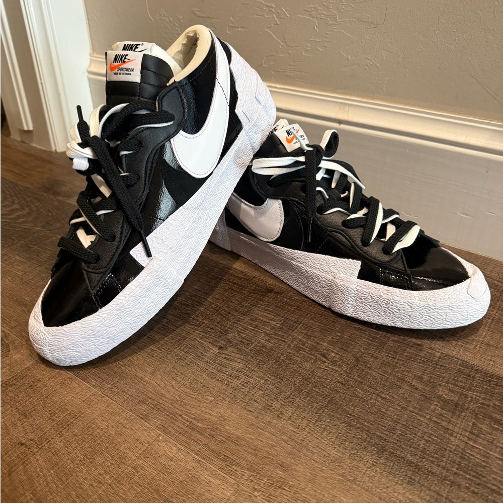 Men’s Size 11  - Nike sacai x Blazer Low Black Patent Shoes. 90s nostalgia Retro
